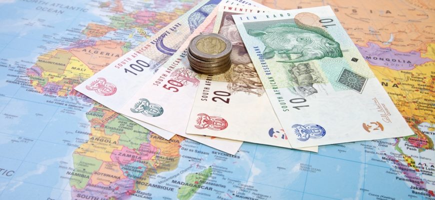 make money while travelling